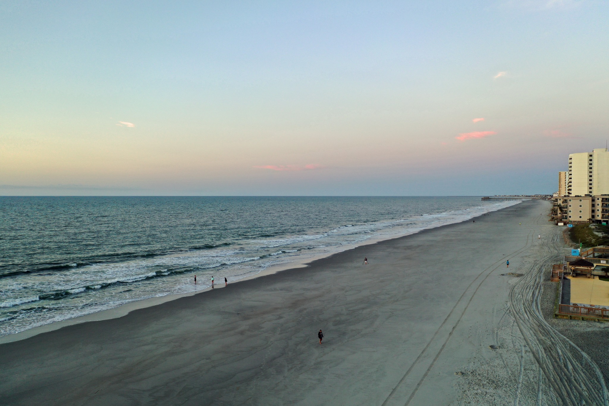 Garden City coastline at dusk